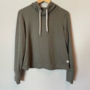 Vuori Medium Halo Essential Medium Green Hoodie